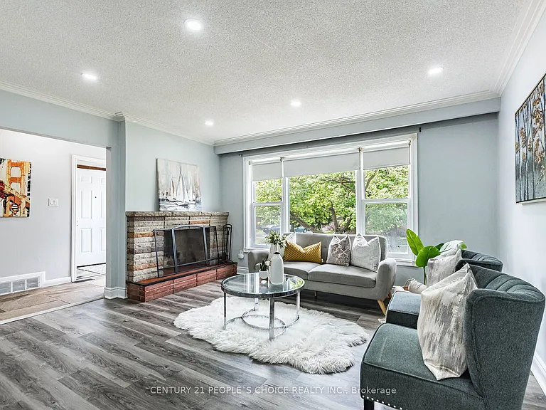 39 Meadowland Dr — Photo 8