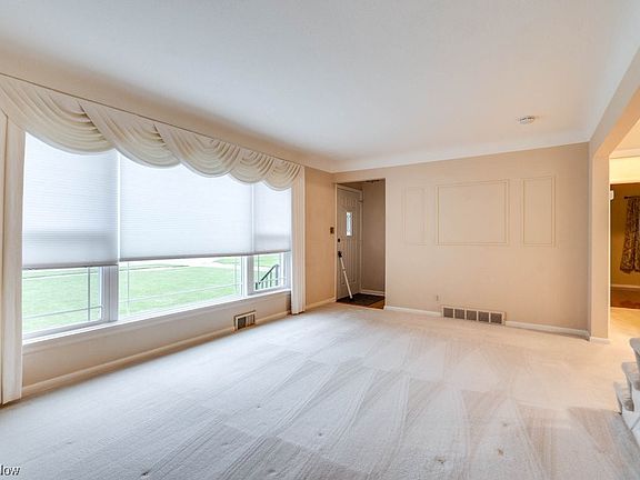 4th image of 30112 Fairway Blvd