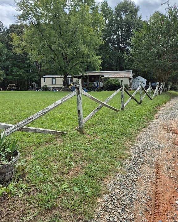 2nd image of 1586 Signboard Rd