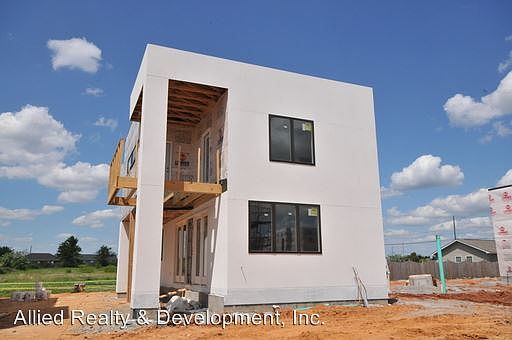 4th image of 510 30th Ave E