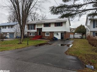 14 Eleanor Rd, Orillia, ON L3V2S4