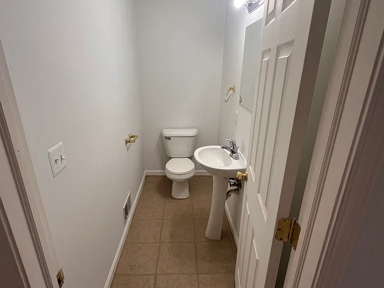 1520 Playstead St — Photo 6