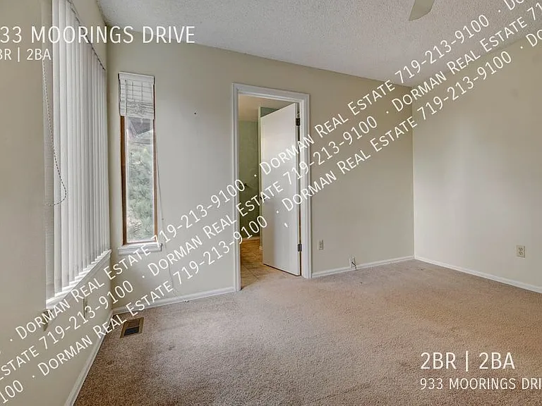 933 Moorings Dr — Photo 12