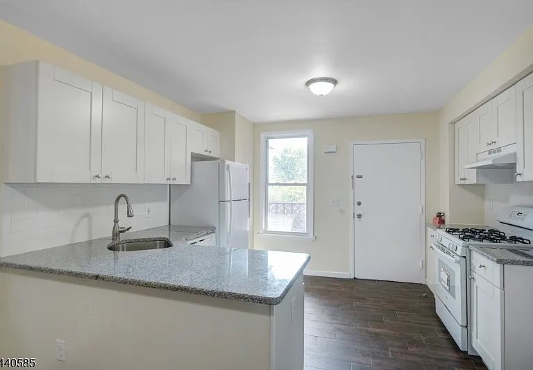 83-85 Summit Ave #3A — Photo 8