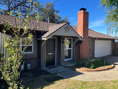 206 W Palm St Photo 1