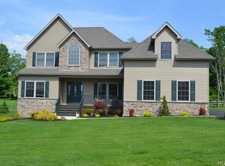 7 Maidstone Ln, Monroe, NY 10950
