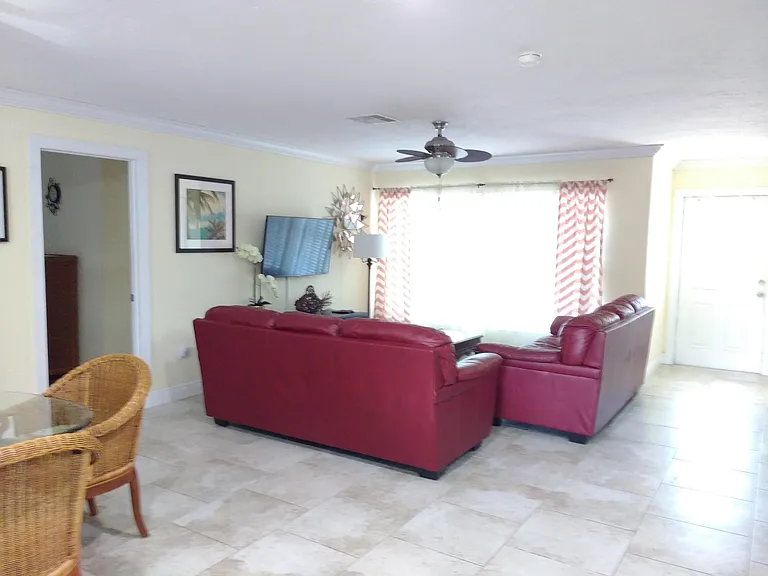 6139 Carlton Ave — Photo 7