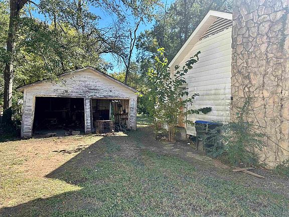 3rd image of 1206 S Hutchings Blvd