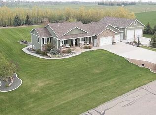 8212 Belmont Ln, Bismarck, ND 58501