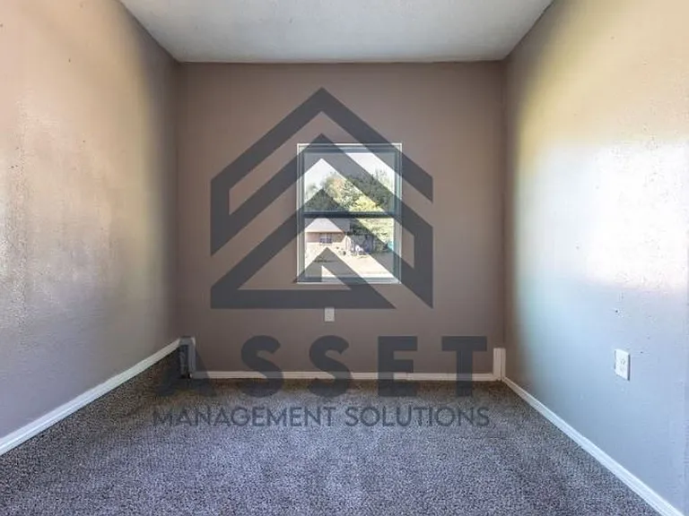 4913 Creekwood Ter — Photo 21