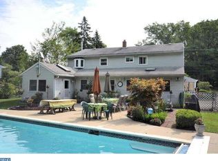 129 Bluejay Rd, Chalfont, PA 18914