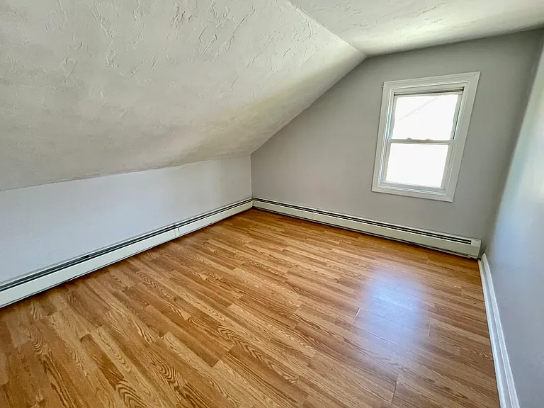 32 Gilmore St #201 — Photo 15