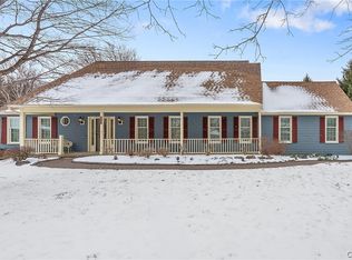 4819 Hepplewhite Dr, Manlius, NY 13104