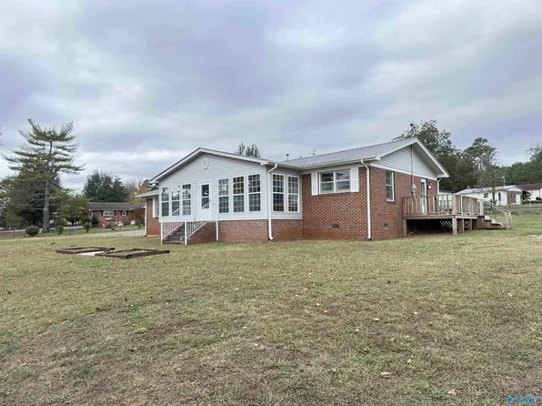 41 Tawasentha Cir, Hollywood, AL 35752