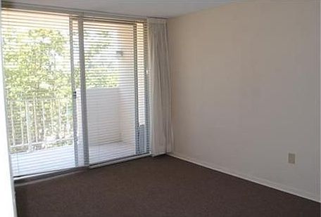 3rd image of 1200 NE Miami Gardens Dr APT 311W