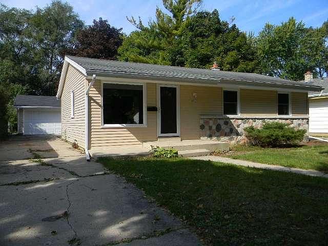 1st image of 6539 N 51st St
