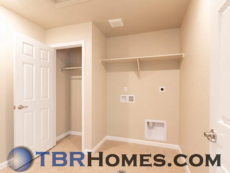 9521 Market Dr — Photo 22