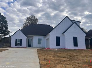 212 Sweetbriar Cir, Canton, MS 39046