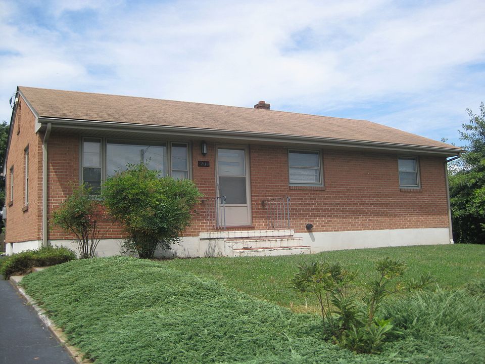 1st image of 2111 Bruce Ave