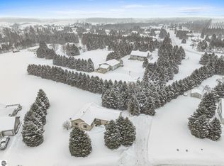 749 Bertina Ln, Traverse City, MI 49696