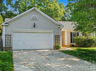 3806 Crimson Wing Dr, Indian Trail, NC 28079