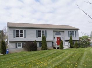 102 Hillside Lake Rd, Wappingers Falls, NY 12590