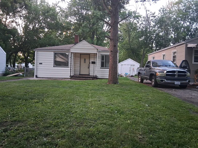 2550 E Main St — Photo 19