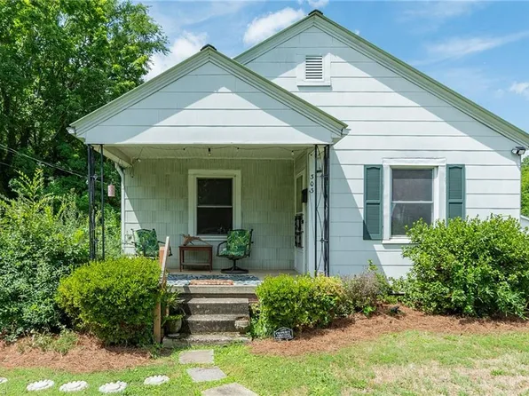 303 Mendota Ave, Lexington, NC 27292