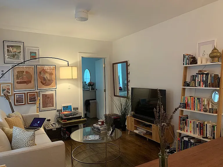 116 S 1st St #15 — Photo 3