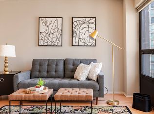 30 E Huron St APT 3505, Chicago, IL 60611