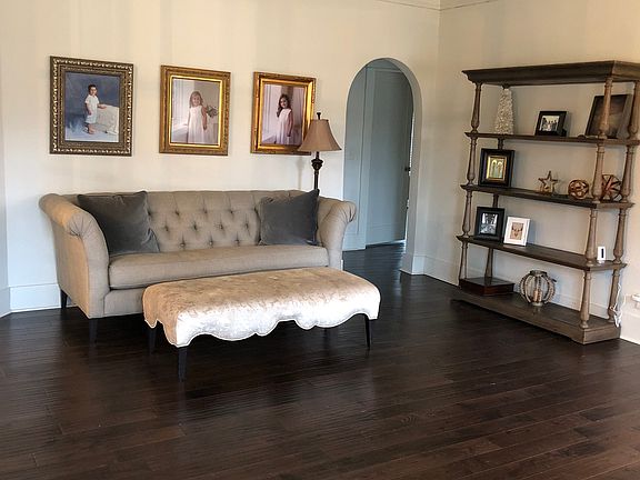 2nd image of 821 Sherrod Ave