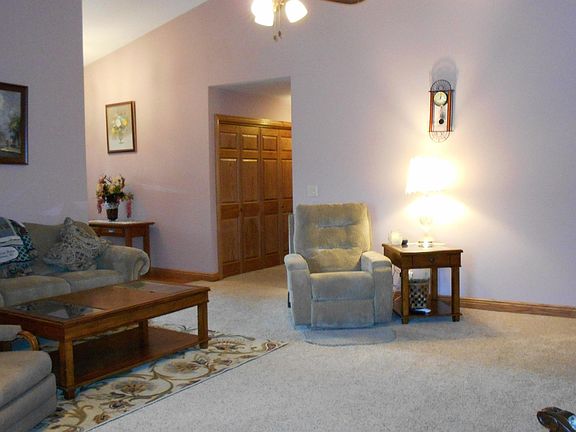 4th image of 1261 Coventry Cir