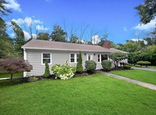 30 View St, Dracut, MA 01826