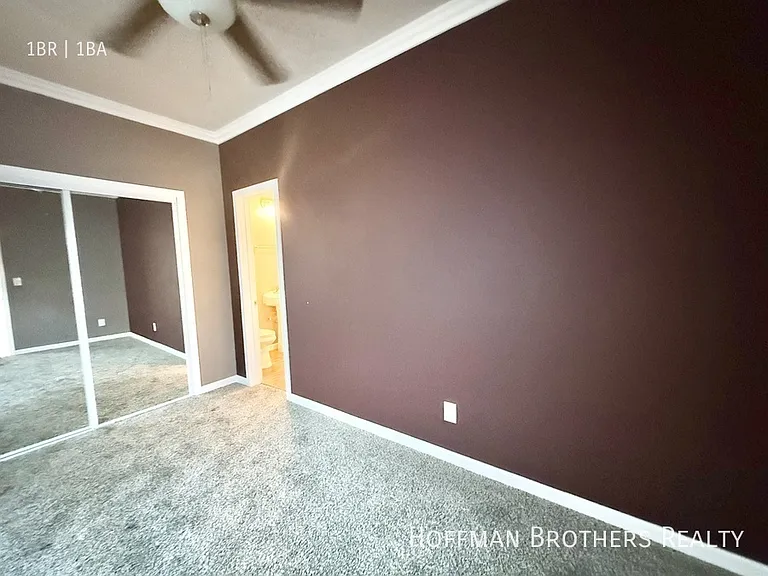 732 W 73rd St — Photo 6