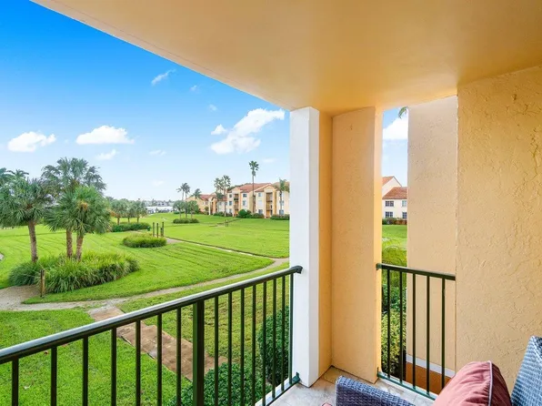 135 Yacht Club Way APT 204, Hypoluxo, FL 33462