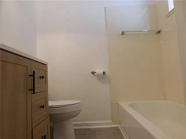 2120 Convention St — Photo 17