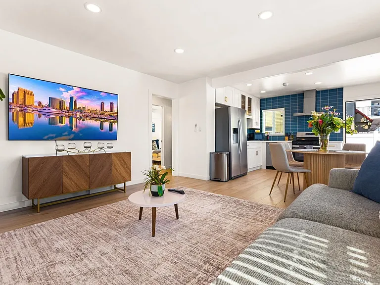 3060 Polk Ave — Photo 15