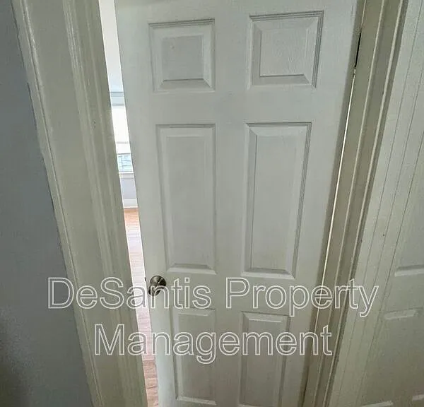 1810 Brownsville Rd #2 — Photo 40