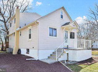 128 Center St, Moorestown, NJ 08057
