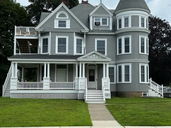 24 Hillside Ave APT 2, Amesbury, MA 01913