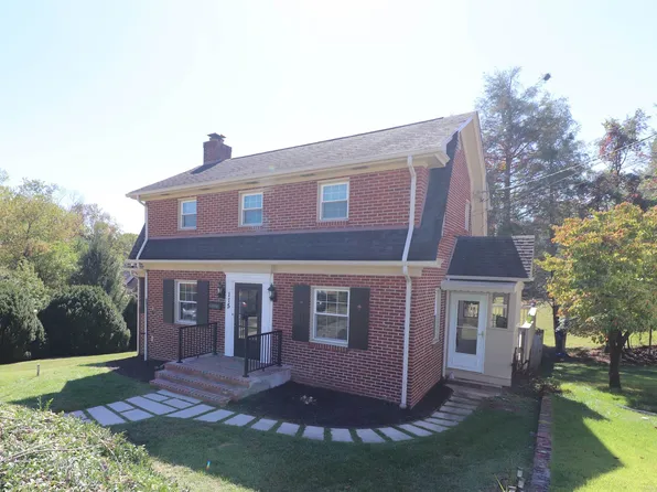 115 14th St NW, Pulaski, VA 24301