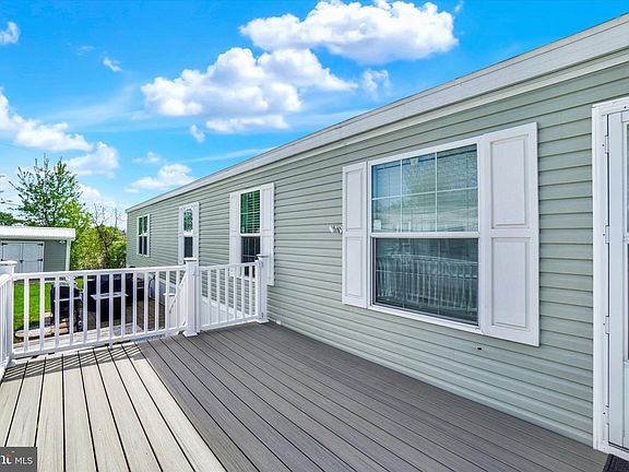 5th image of 284 Chesapeake Est