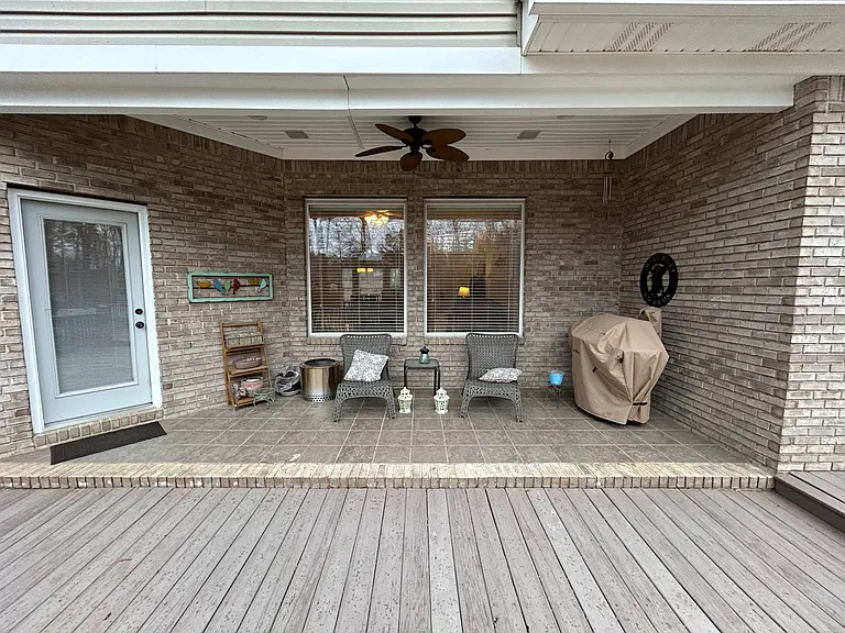 216 Rollingwood Cir NW — Photo 38