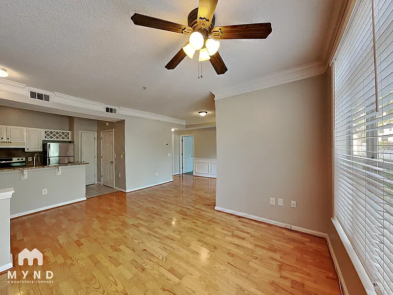 955 Juniper St NE #1012 — Photo 2