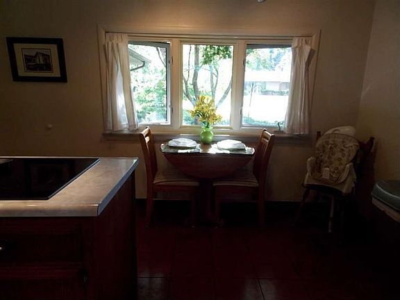 4th image of 3578 Wales Dr