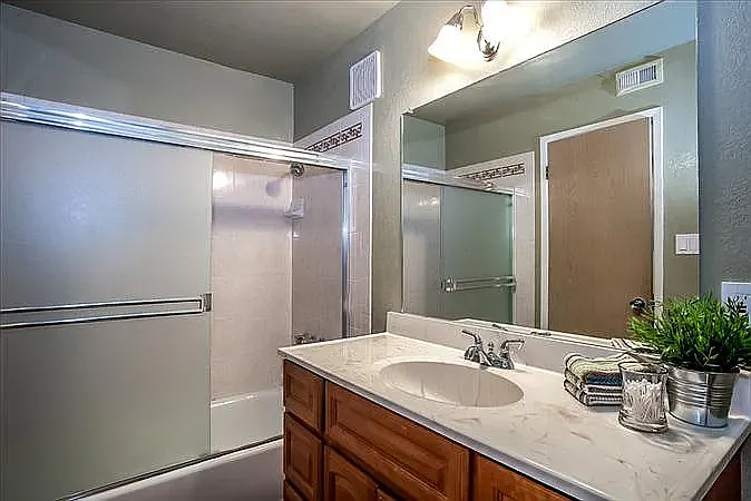 2614 Warring St #2 — Photo 10