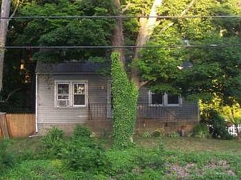 5th image of 592-596 Route 208