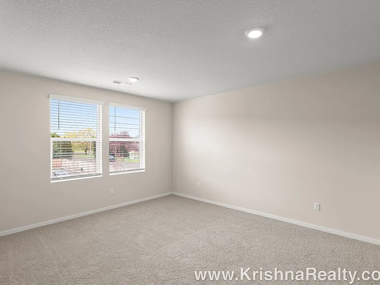 10620 NE 120th Pl — Photo 15