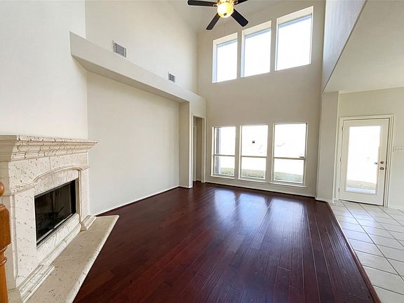 3rd image of 200 Rippling Creek Ln