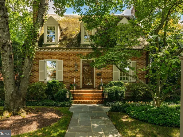 5023 Worthington Dr, Bethesda, MD 20816
